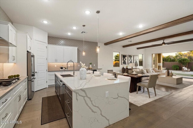 Building Photo - 7403 W Lisbon Ln