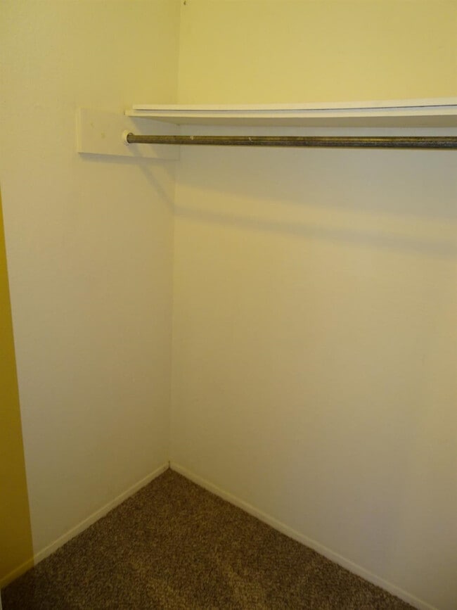 Building Photo - 206 N Troy Ave