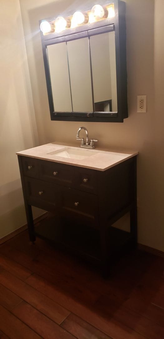 Building Photo - 4 bedroom 2 bath ranch