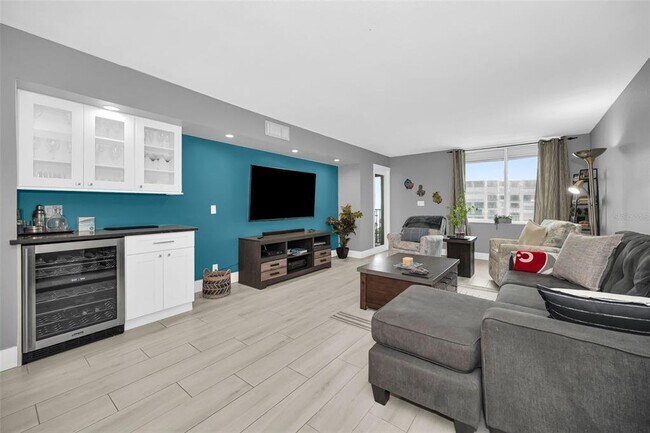 Building Photo - 1460 Gulf Blvd