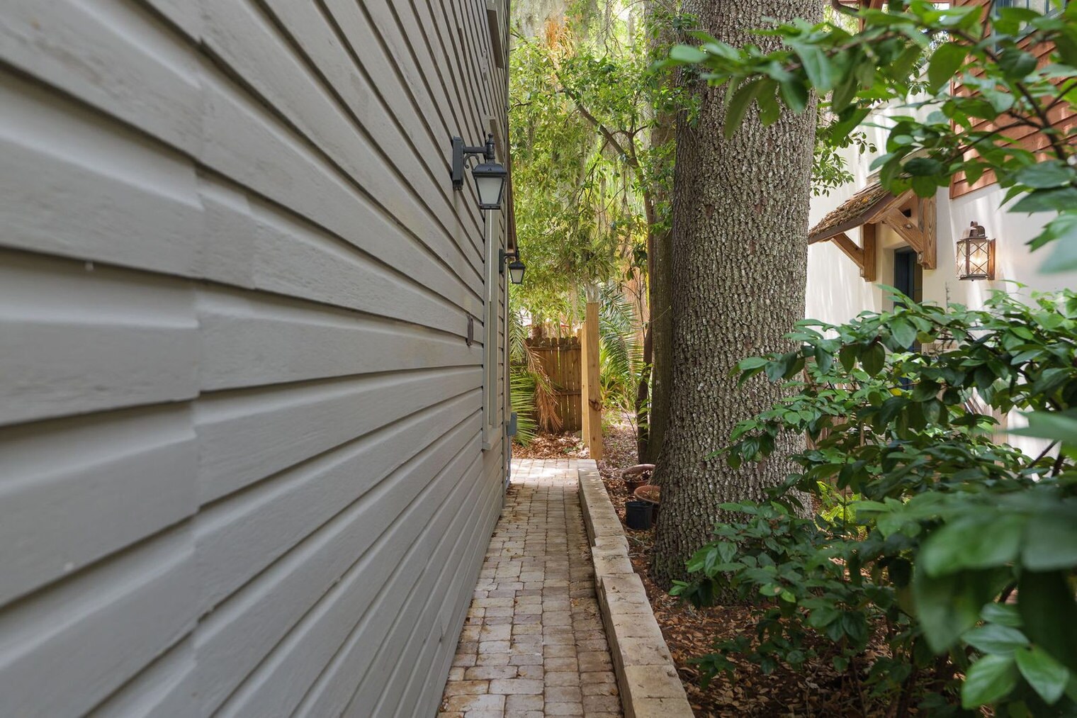 Building Photo - 59 Cuna St