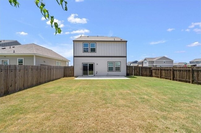 Building Photo - 6500 Routenburn St