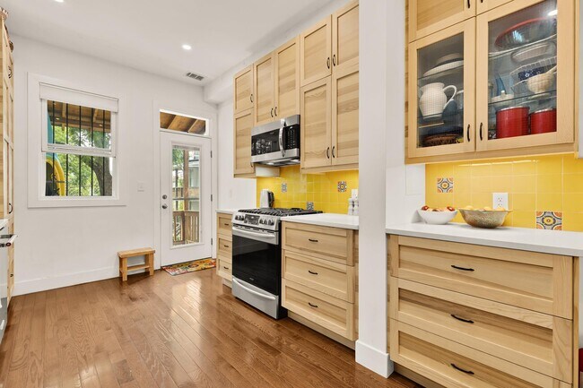 Building Photo - 4012 7th St NW