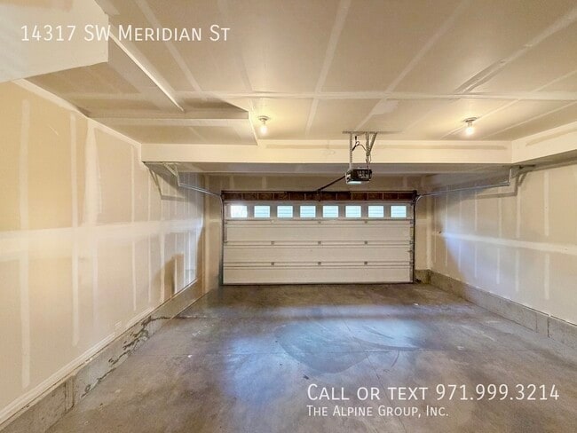 Building Photo - 14317 SW Meridian St