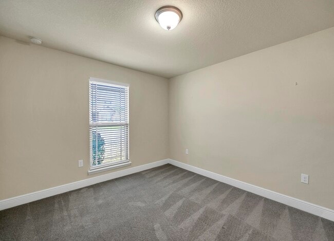 Building Photo - 3639 Ranch Dr