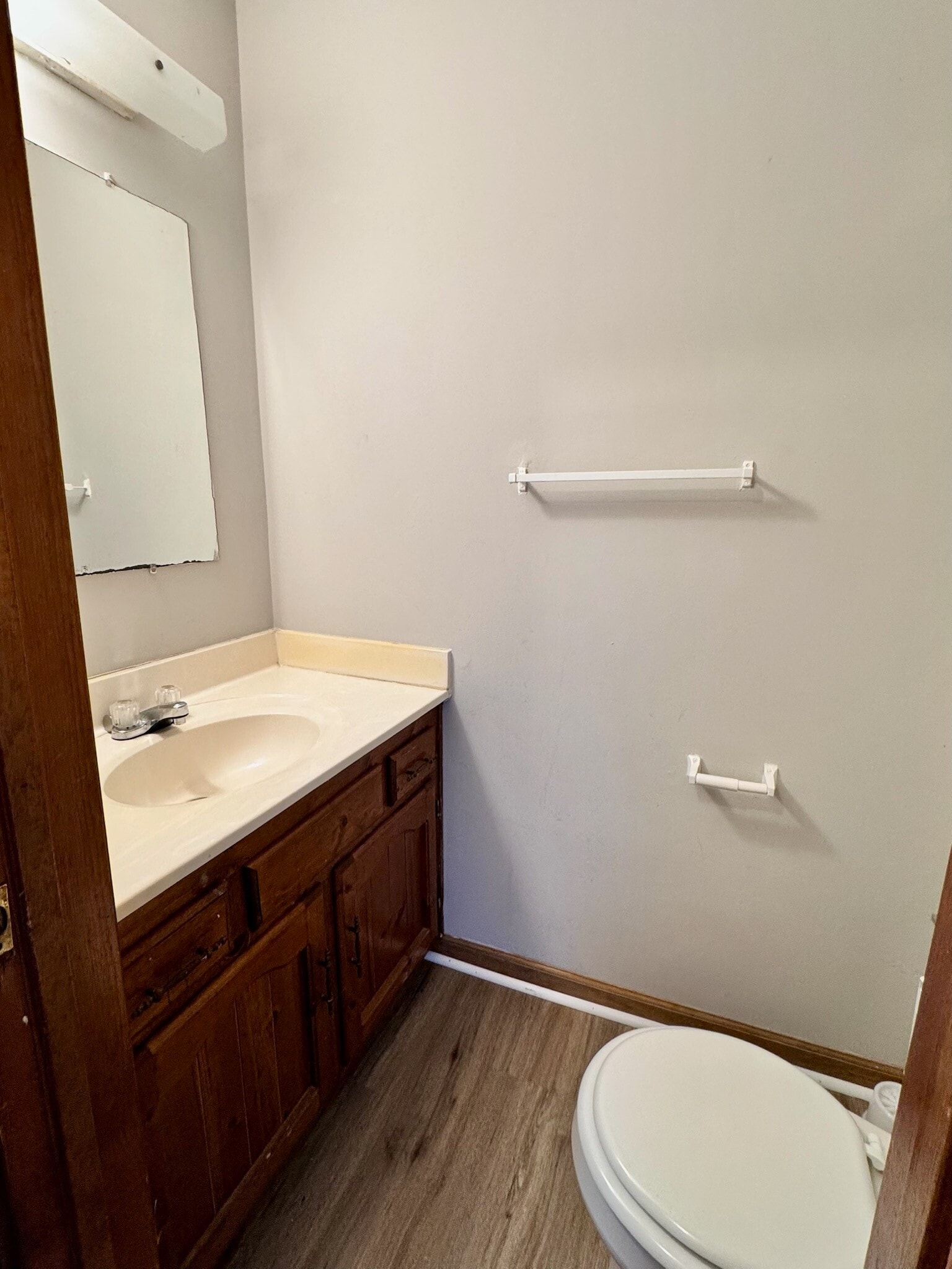 half bath - 5552 Lynbrook Lndg