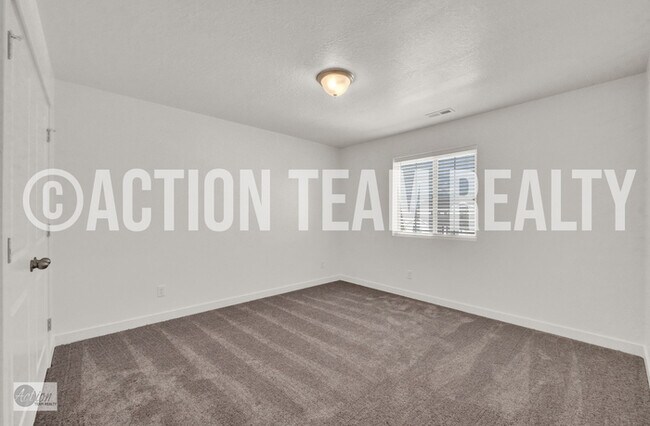 Building Photo - Single Family Home in American Fork!
