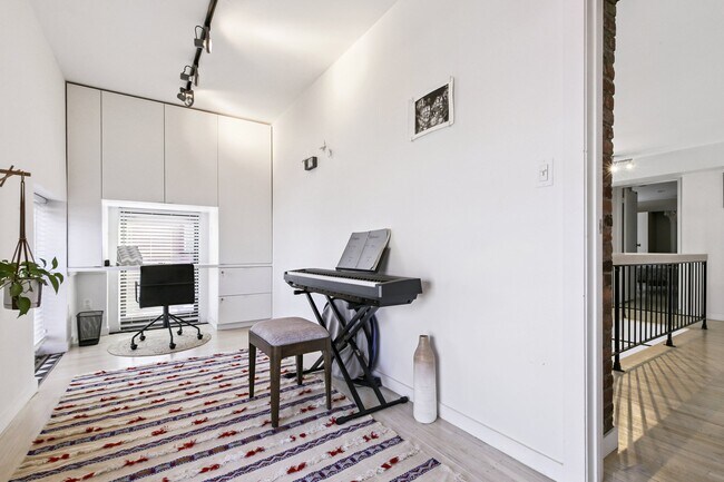 Building Photo - 464-470 Central Ave