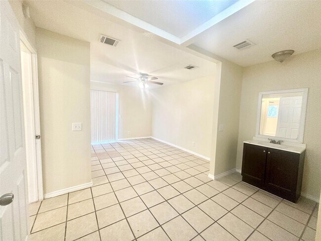 Building Photo - 5101 Purple Sage Dr