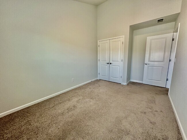 Building Photo - Cypress Ridge Townhome!