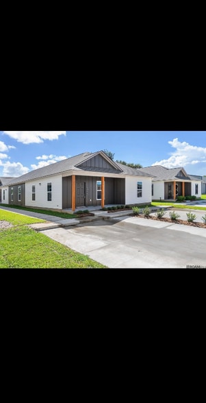 Building Photo - 6918 Goya Ave