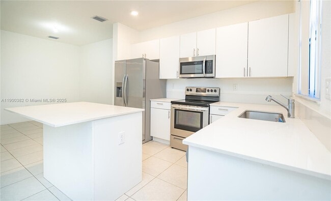 Building Photo - 13237 SW 286th Terrace