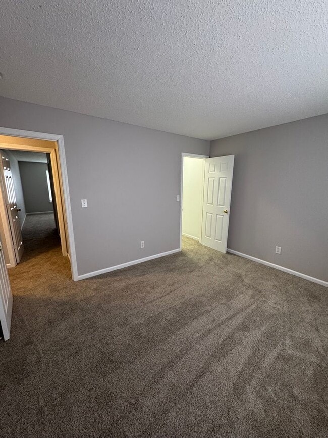 Building Photo - 644 Springtree Lane