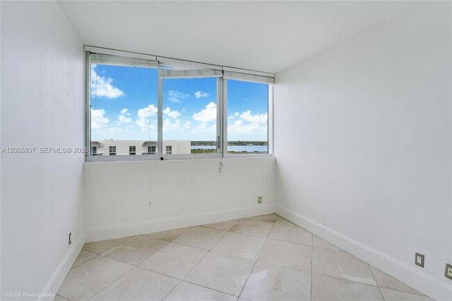 Building Photo - 7929 West Dr