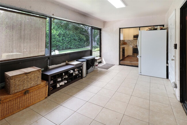 Building Photo - 9390 SW 61st Way