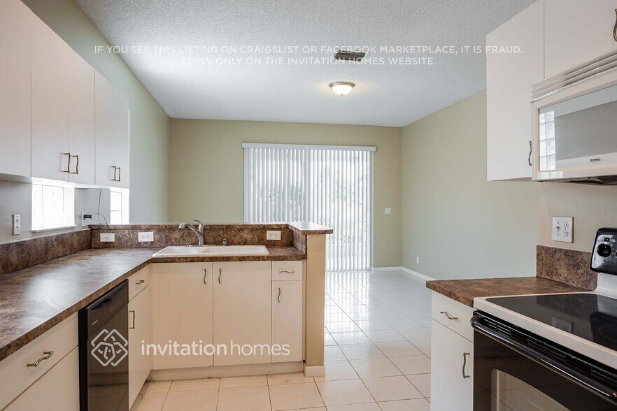 Building Photo - 7697 Springfield Lake Dr