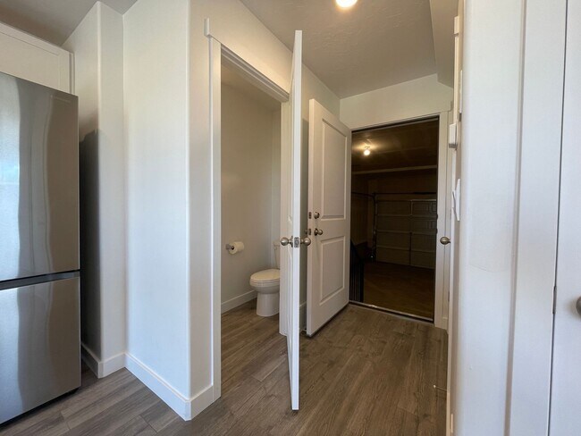 Building Photo - 3-Bedroom Townhome in Santaquin!