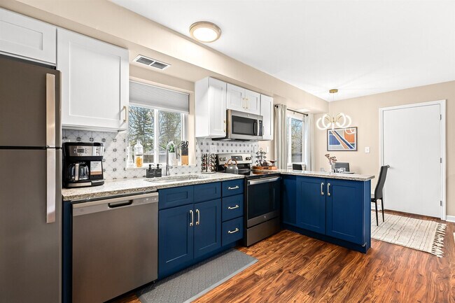 Building Photo - 18939 Sharon Ln