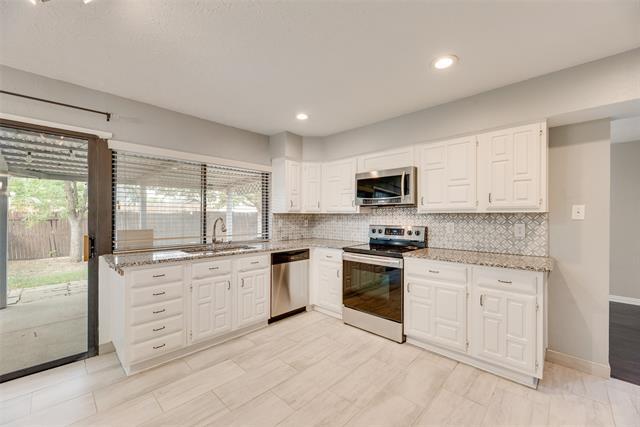 Building Photo - 2221 Marble Falls Dr