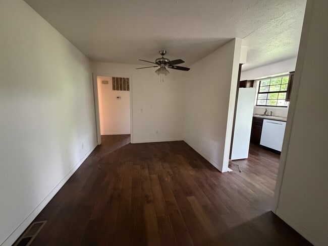 Building Photo - 2598 Marion County 6064