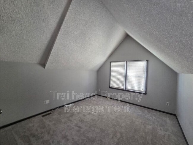 Building Photo - 13325 W 104th St