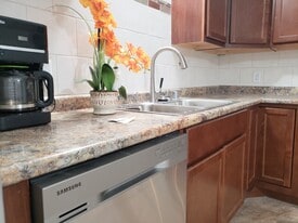 Building Photo - 5825 Balsam Rd