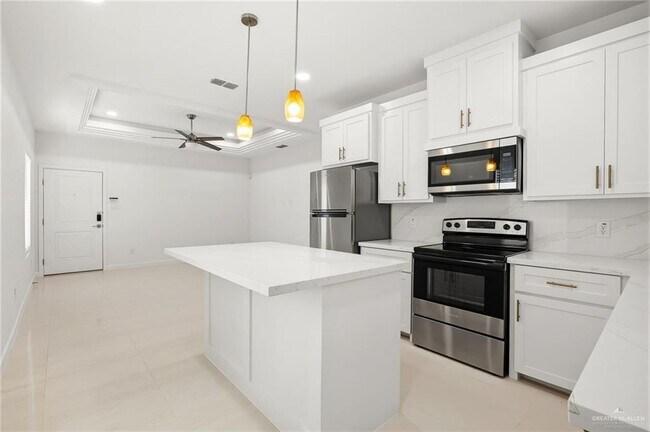 Building Photo - 1201 Waterfall Ave