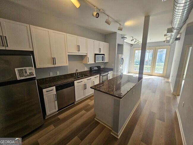 Building Photo - 5300 Peachtree Rd