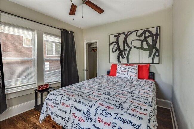 Building Photo - 1158 Donnelly Ave SW