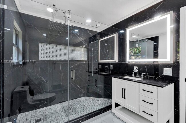 Building Photo - 860 NW 207th St