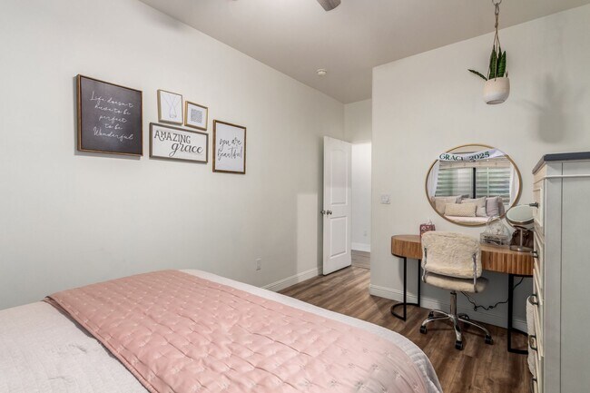 Building Photo - Beautiful 6-bedroom basement home