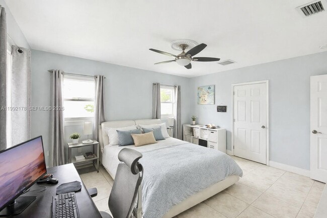 Building Photo - 5820 SW 113th Ct