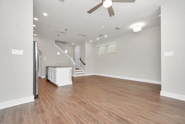 Building Photo - 731 Strawberry Pines Ct