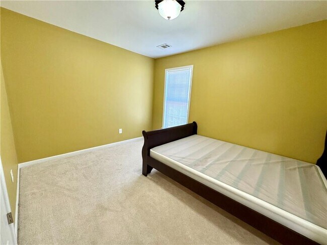 Building Photo - 8965 Friarbridge Dr