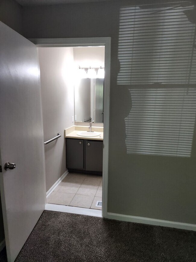 Building Photo - The Best of North Metro Living without the Hustle Bustle