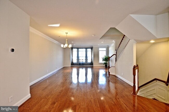 Building Photo - 3053 Waterloo Ln