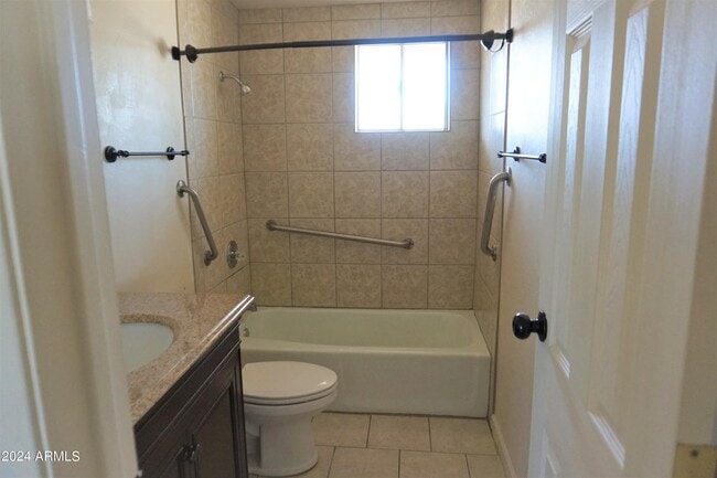 Building Photo - 1052 Chaparral Cir