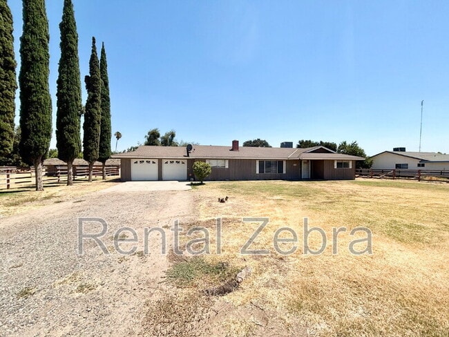 Building Photo - 2400 Gurr Rd