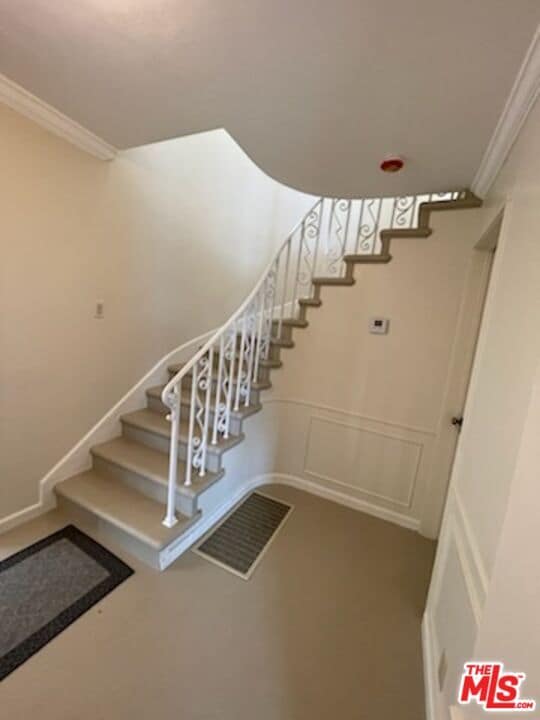 Building Photo - 8967 St Ives Dr