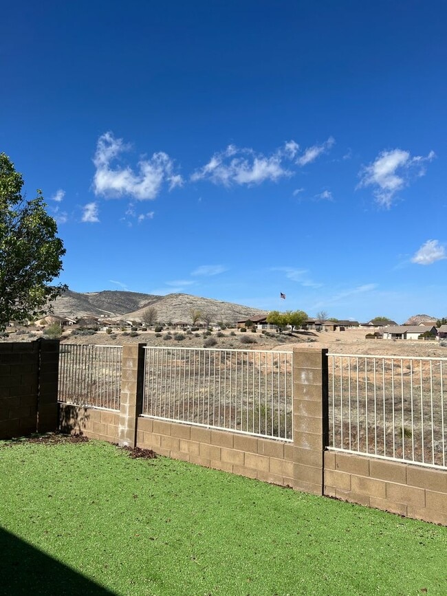 Building Photo - Two Bedroom + Office Patio Home in Granville