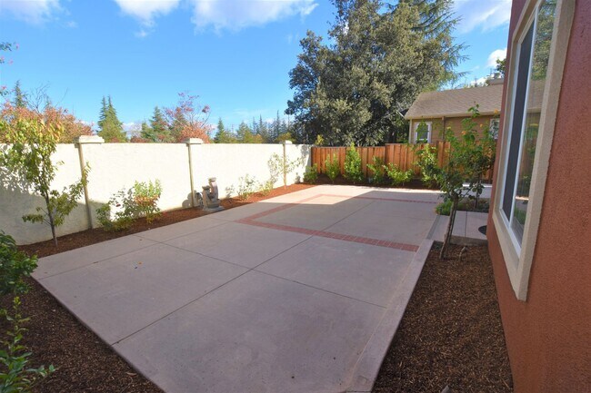 Building Photo - Gorgeous Home in Desirable Los Gatos: Four Bedrooms, Two and One-Half Bathrooms SFR