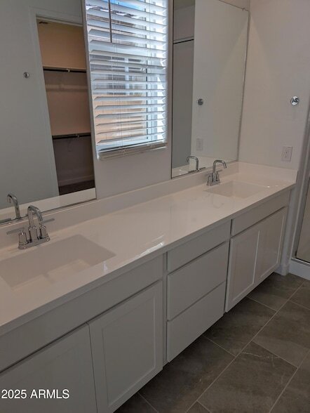 Building Photo - 3113 S 156th Ave