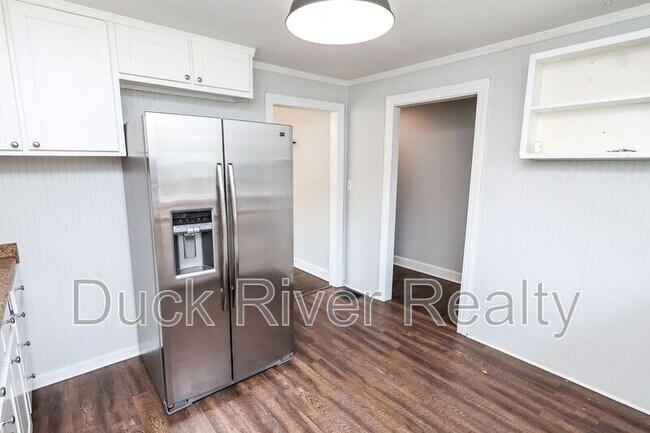 Building Photo - 406 Fleming St