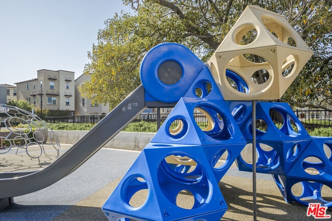 Building Photo - 756 Daniel Freeman Cir