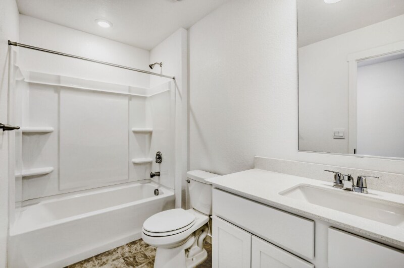 Building Photo - 5961 Holstein Dr