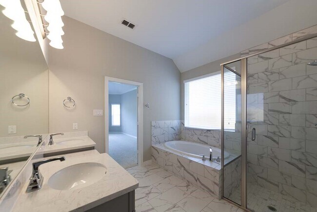 Building Photo - 22138 Grand Mist Dr