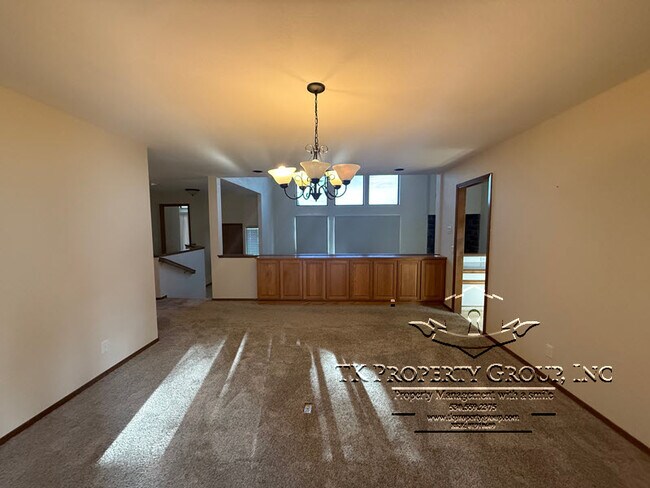 Building Photo - 17574 Patricia Way
