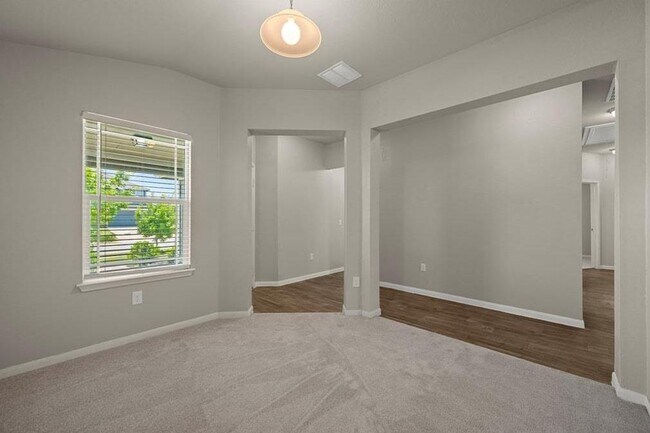 Building Photo - 144 Sulphur River Lp