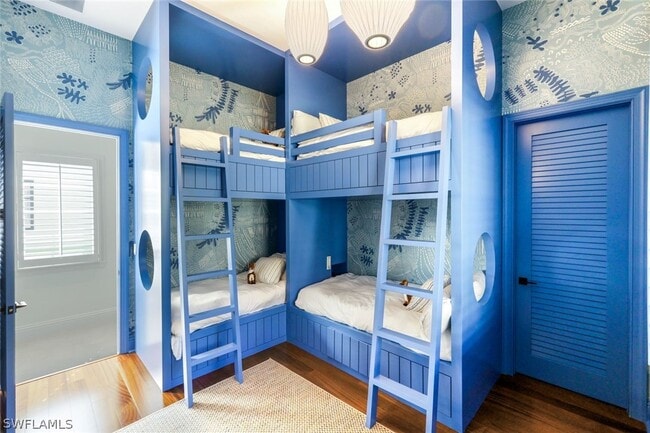 Building Photo - 2904 Tiburon Blvd E