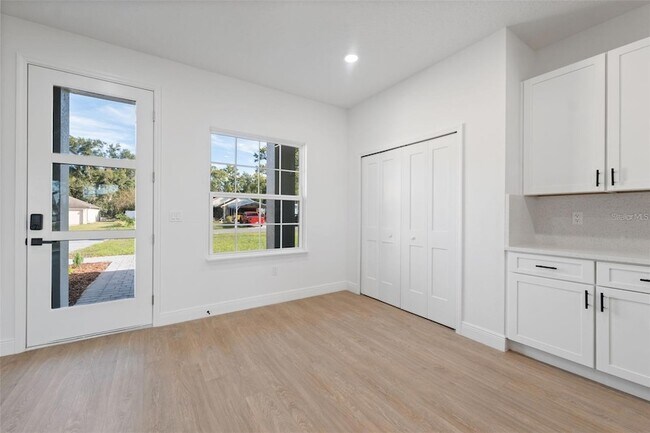 Building Photo - 4052 SW 132nd Ln